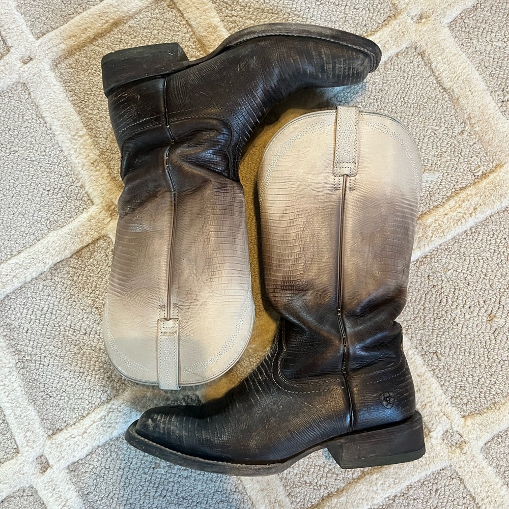 Ariat size 10 women’s square toe boot